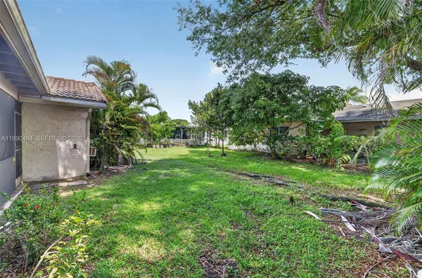 $350,000 | 10424 Northwest 70th Court, Tamarac, FL 33321