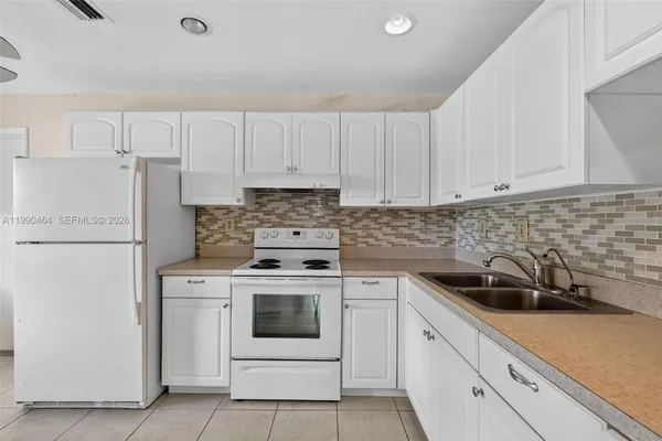 $350,000 | 10424 Northwest 70th Court, Tamarac, FL 33321