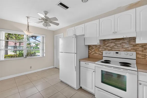 $350,000 | 10424 Northwest 70th Court, Tamarac, FL 33321