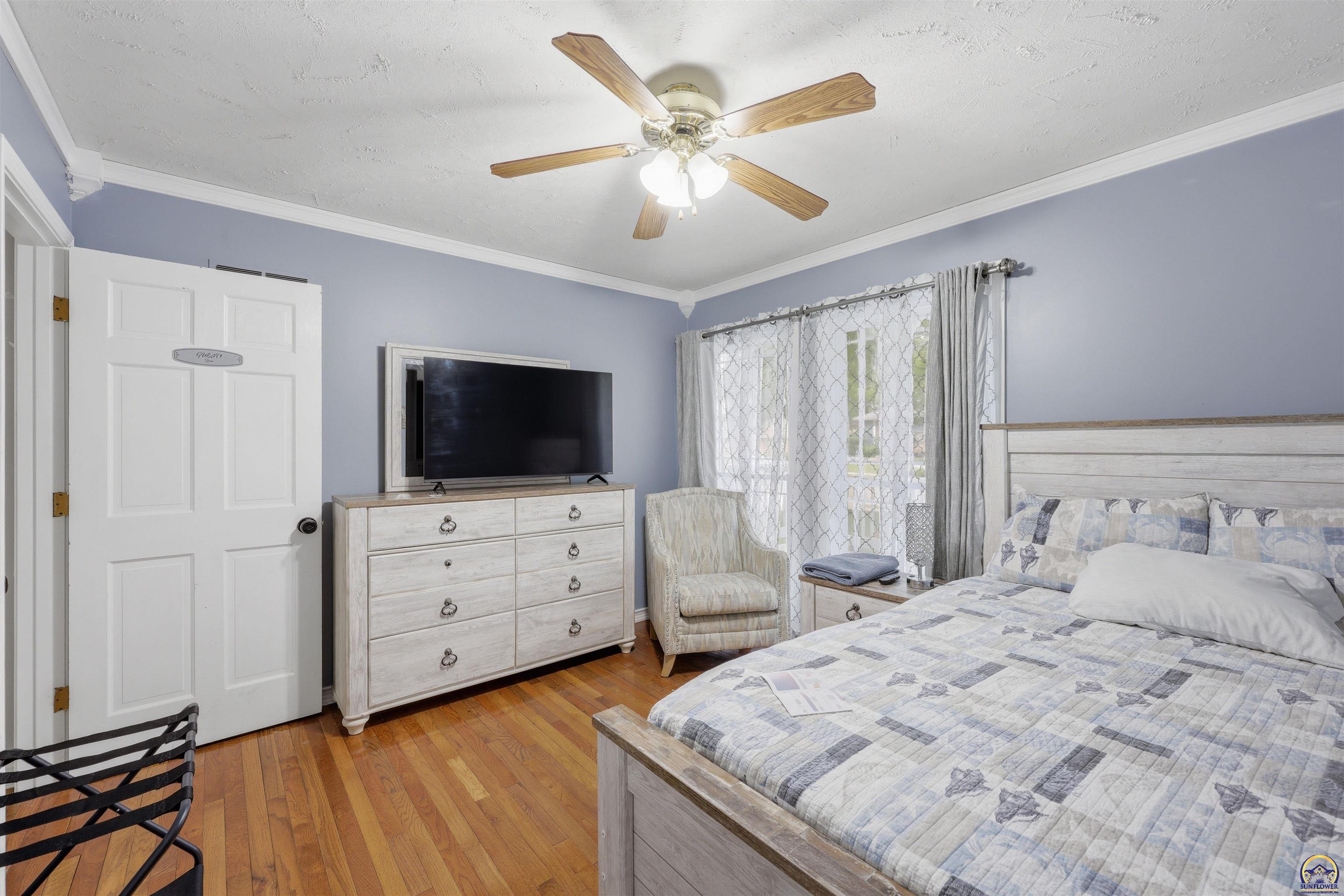 2518 Southwest Arrowhead Road Topeka, KS 66614 - Photo 11 of 30