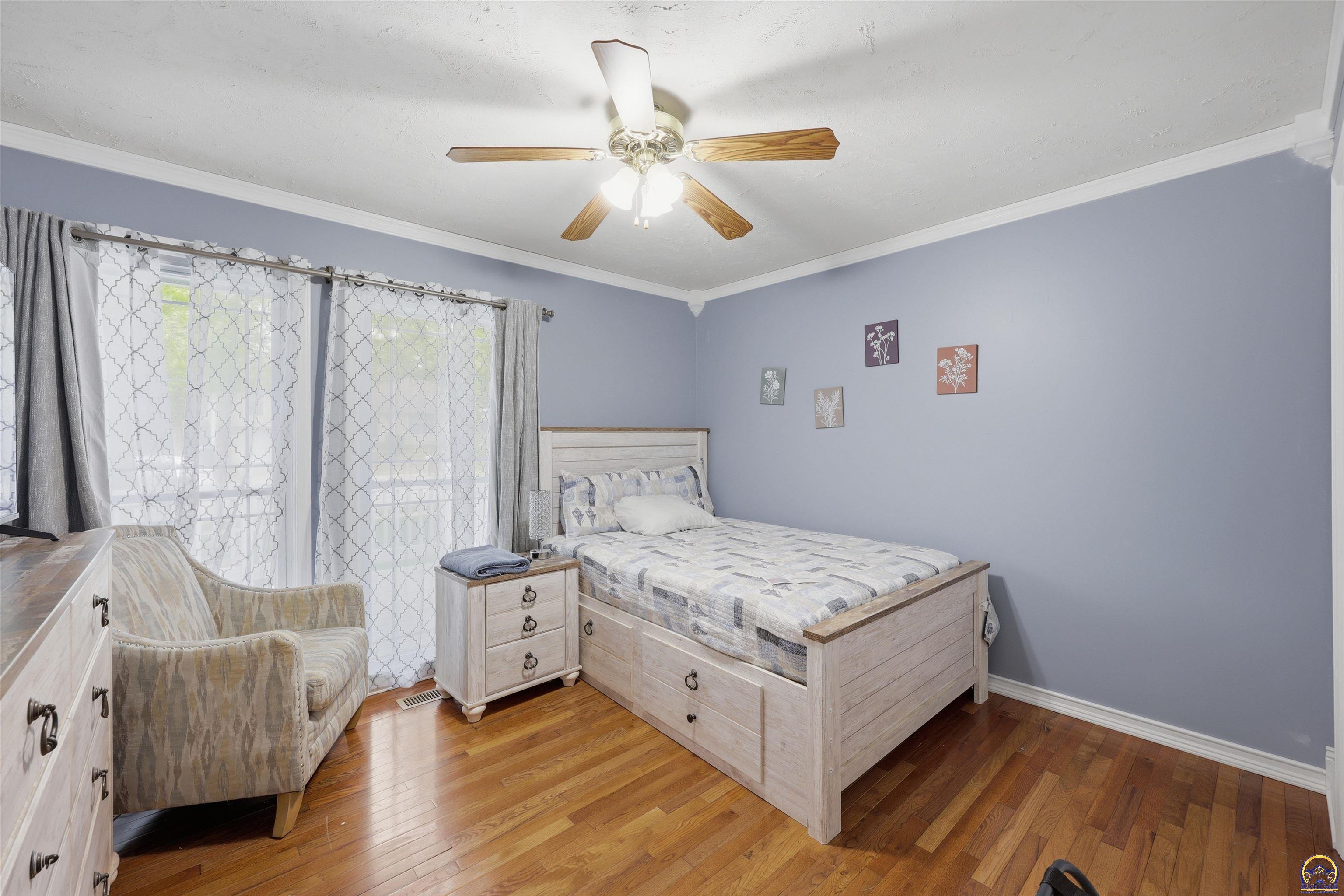 2518 Southwest Arrowhead Road Topeka, KS 66614 - Photo 13 of 30