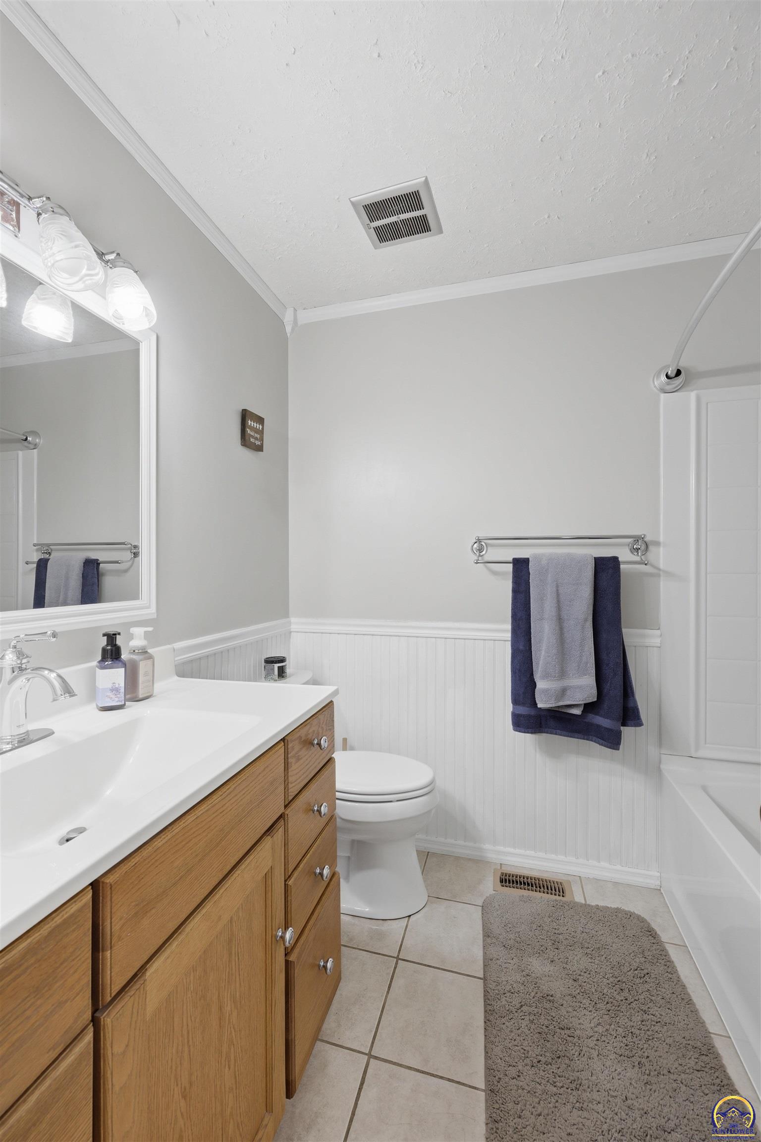 2518 Southwest Arrowhead Road Topeka, KS 66614 - Photo 18 of 30