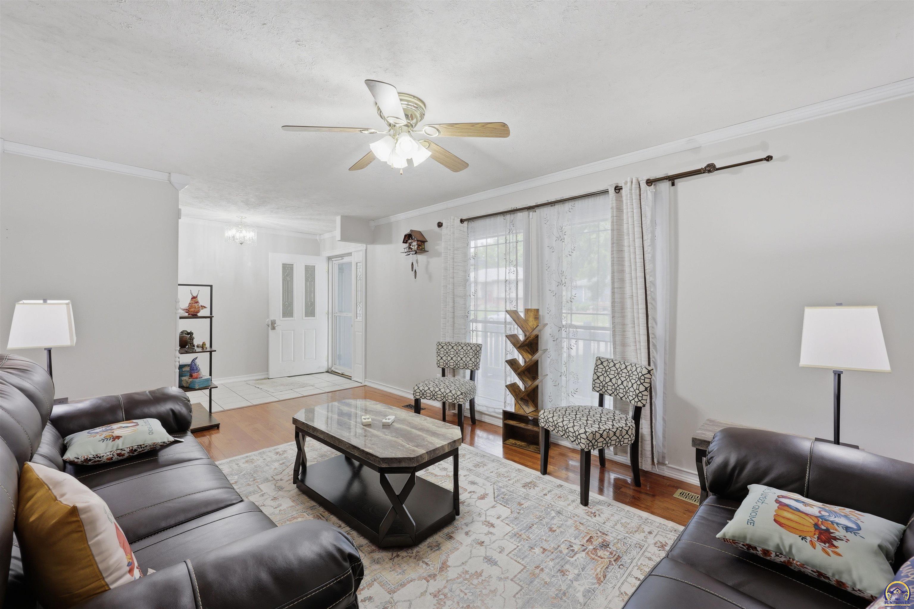 2518 Southwest Arrowhead Road Topeka, KS 66614 - Photo 6 of 30