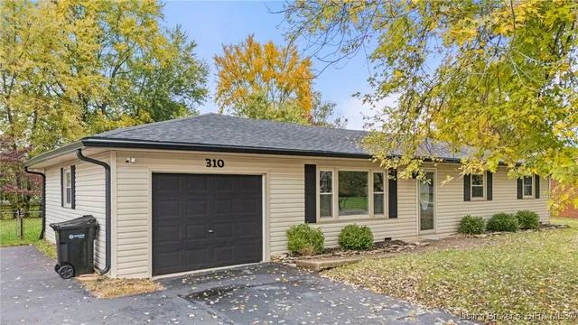 $232,000 | 310 Crestwood Drive, Madison, IN 47250