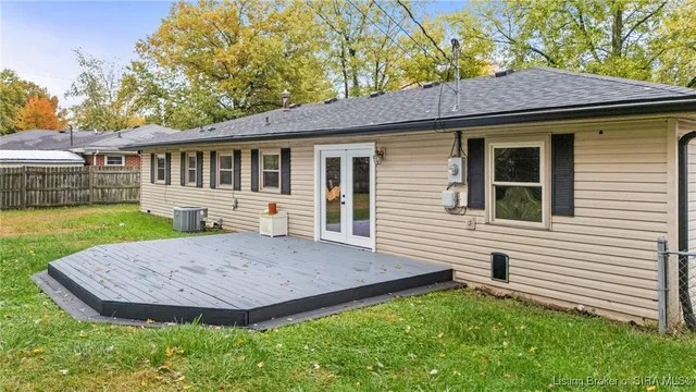 $232,000 | 310 Crestwood Drive, Madison, IN 47250