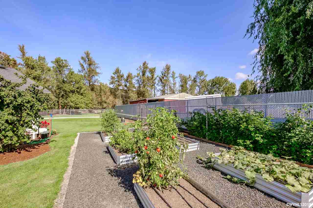2595 Northwest Gibson Hill Road Albany, OR 97321 - Photo 30 of 41