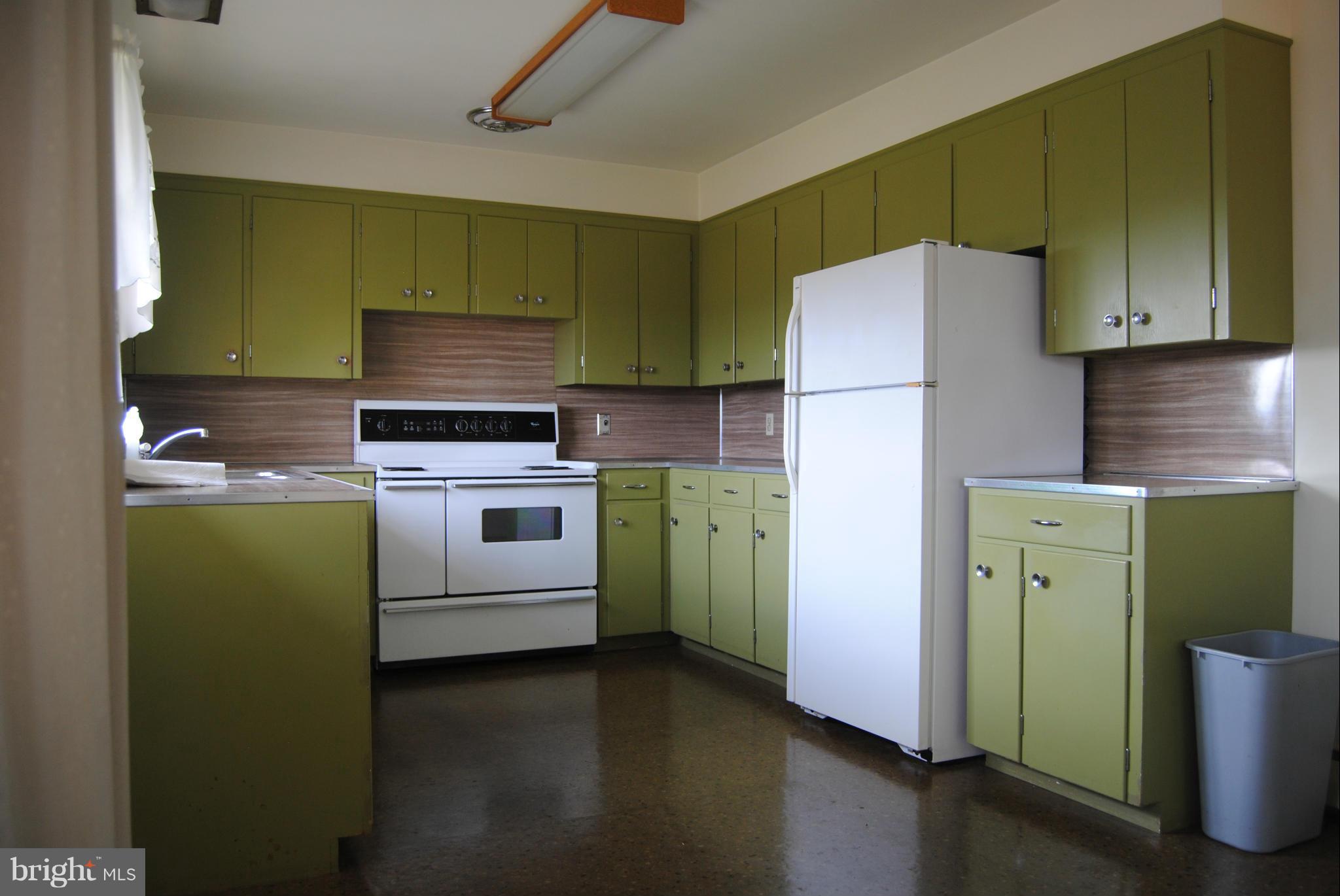 11816 Gehr Road Waynesboro, PA 17268 - Photo 9 of 24 Kitchen