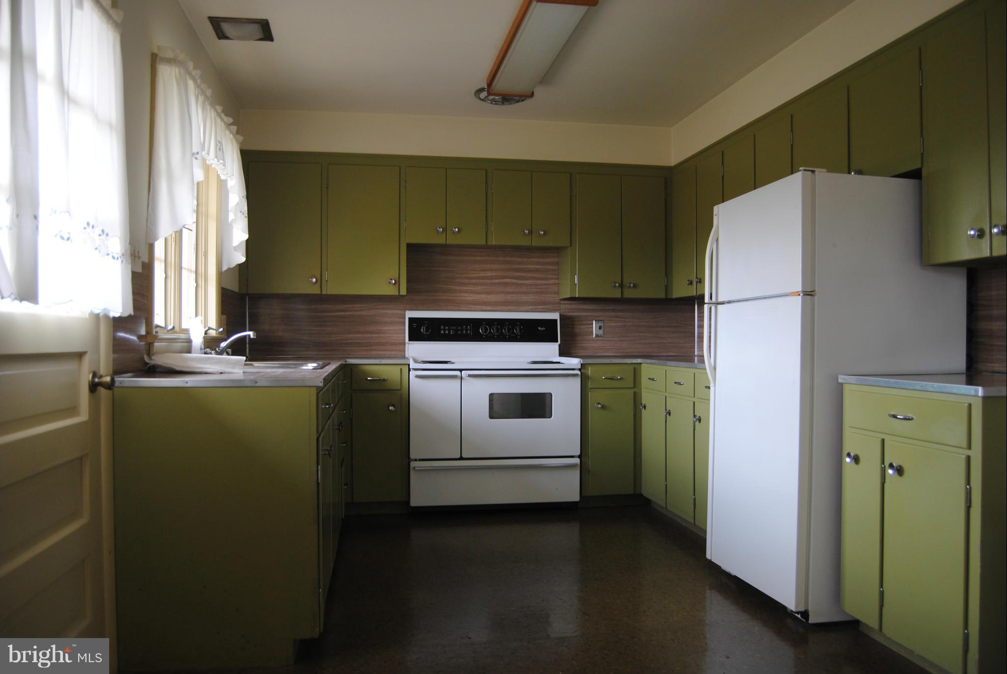 11816 Gehr Road Waynesboro, PA 17268 - Photo 10 of 24 Kitchen