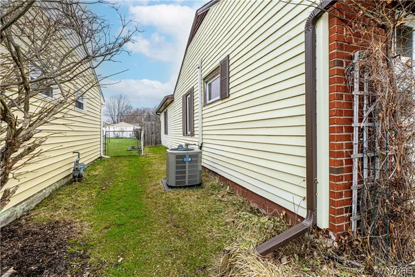 $219,000 | 1694 Fillner Avenue, North Tonawanda, NY 14120