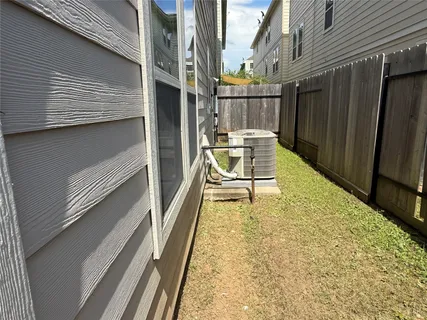 $280,000 | 3332 Home Point Drive, Houston, TX 77091