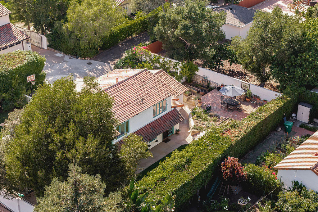 20 East Constance Avenue Santa Barbara, CA 93105 - Photo 34 of 38 JG-20EConstance-aerial-6