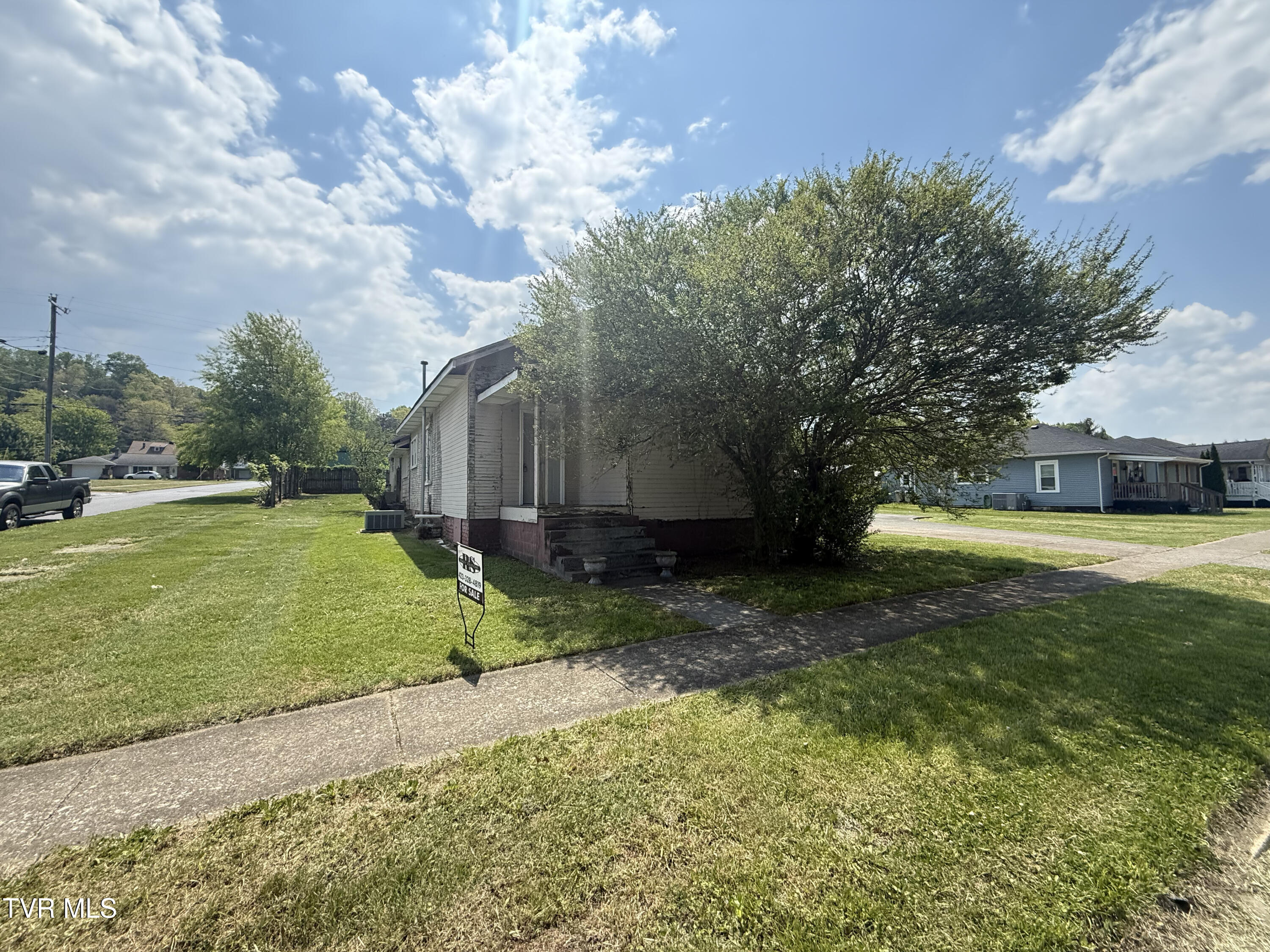 656 North Main Avenue Erwin, TN 37650 - Photo 1 of 1 656 N Main