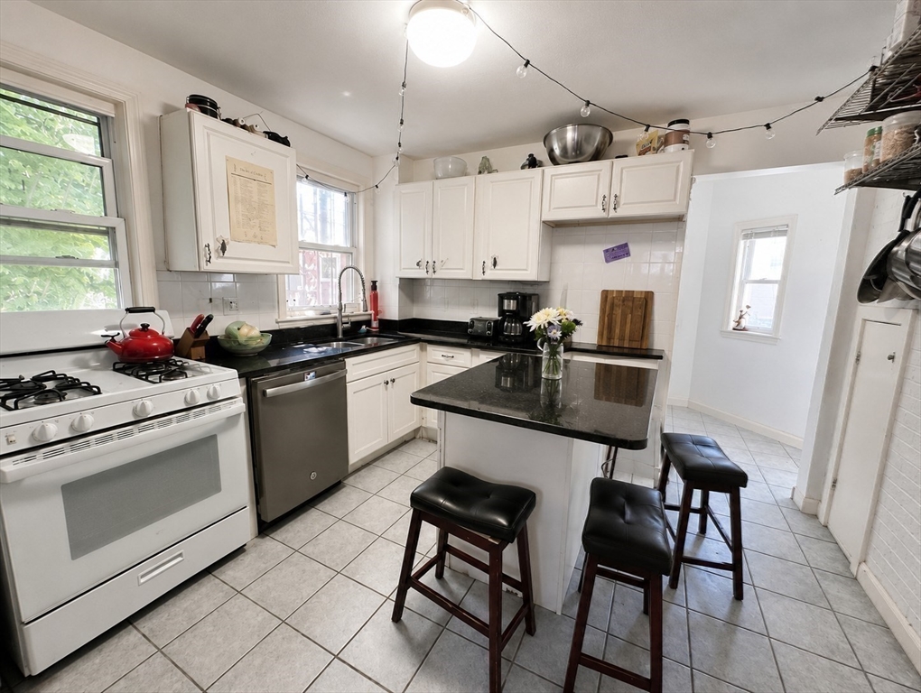 54 Gordon Street Boston, MA 02135 - Photo 5 of 21