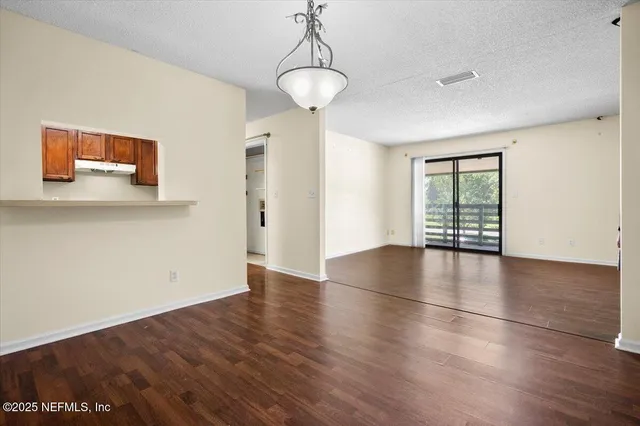 $1,300 | 3765 Crown Point Road, Unit 8, Jacksonville, FL 32257
