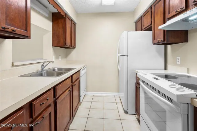 $1,300 | 3765 Crown Point Road, Unit 8, Jacksonville, FL 32257