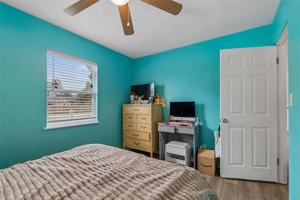 5501 82nd Avenue North Pinellas Park, FL 33781 - Photo 28 of 42