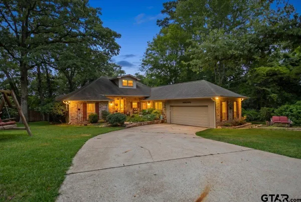 $399,000 | 226 Pinewood Lane, Hideaway, TX 75771