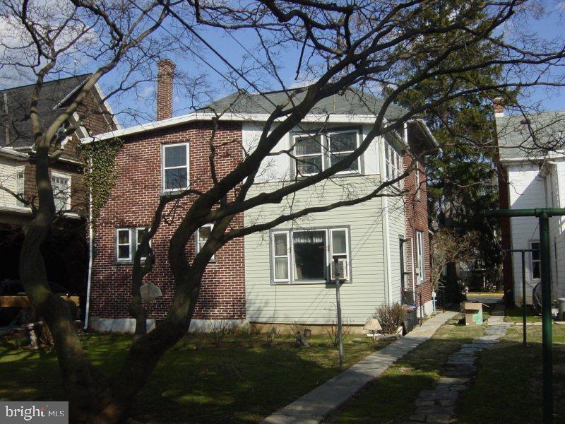 220 South Broad Street Lititz, PA 17543 - Photo 2 of 6