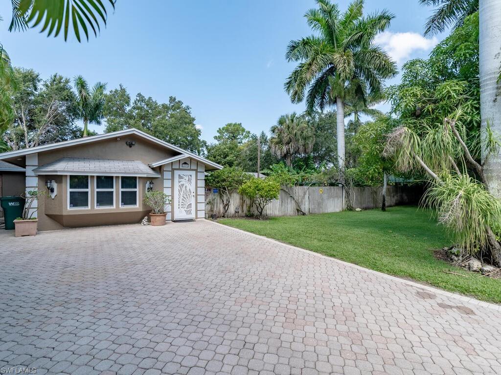 285 Porter Street Naples, FL 34113 - Photo 23 of 31 289 - Exterior