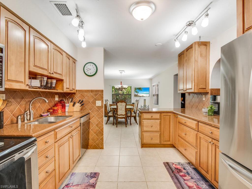285 Porter Street Naples, FL 34113 - Photo 27 of 31 289 - Kitchen