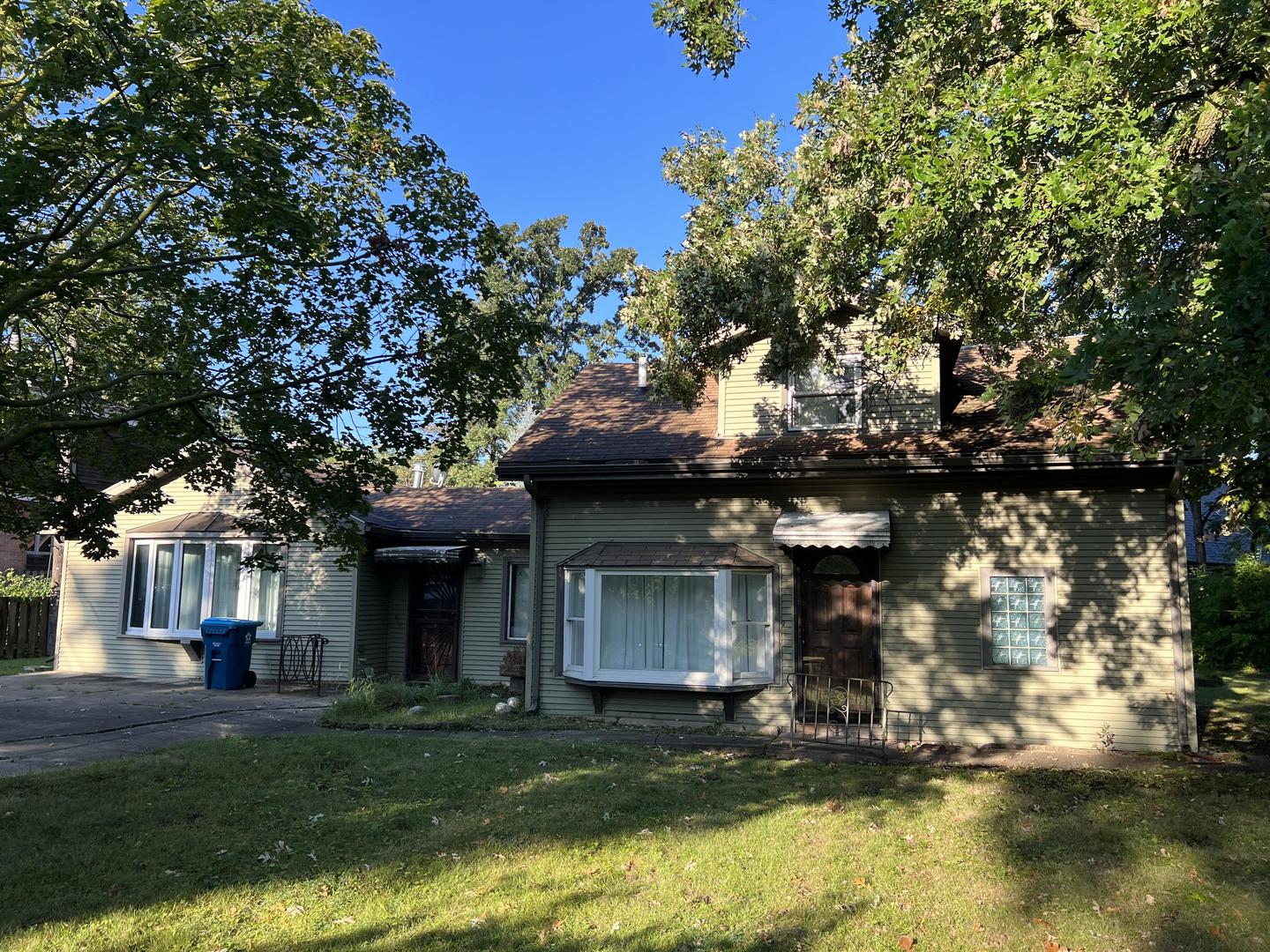 4N380 Maple Avenue Addison, IL 60101 - Photo 1 of 27 Gallery Image 1