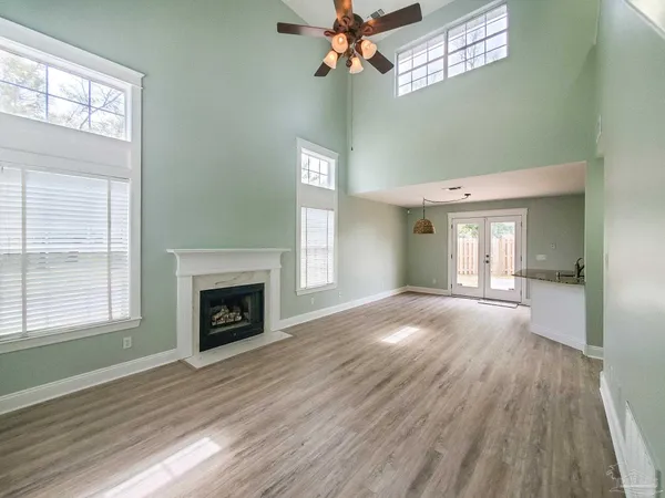 $2,295 | 5901 North Bay Point Drive, Pensacola, FL 32507