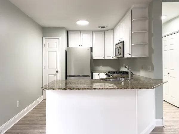 $2,295 | 5901 North Bay Point Drive, Pensacola, FL 32507