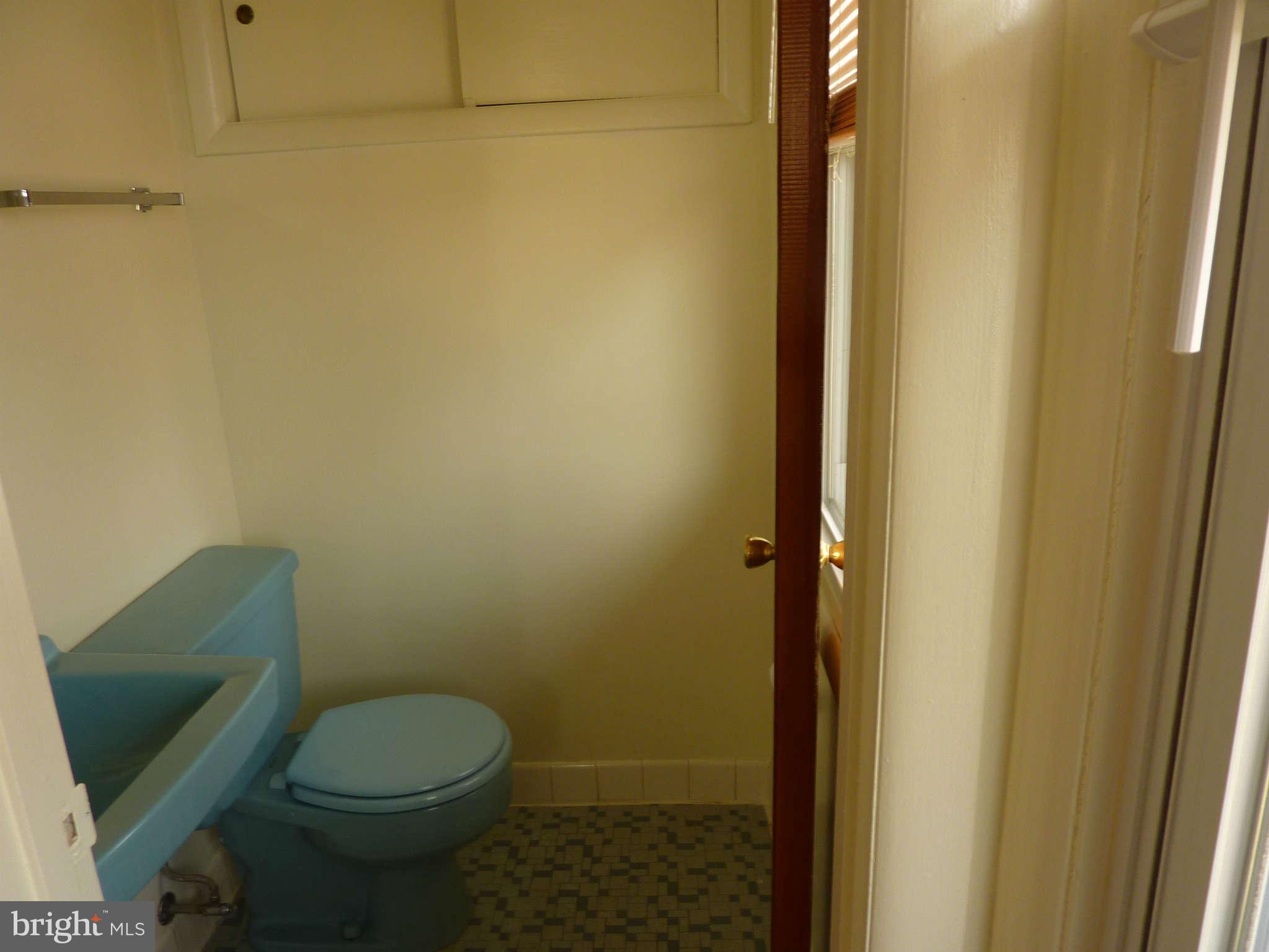 1133 Loxford Terrace Silver Spring, MD 20901 - Photo 13 of 30 Bath (Master)