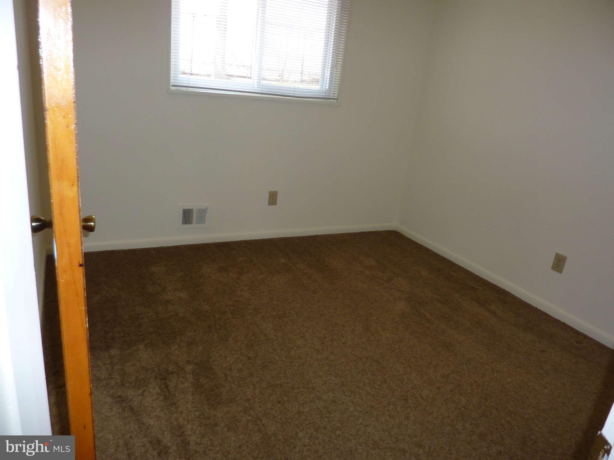 1133 Loxford Terrace Silver Spring, MD 20901 - Photo 17 of 30 Bedroom #2