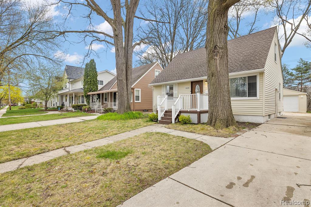 3128 Harvard Road Royal Oak, MI 48073 - Photo 2 of 29