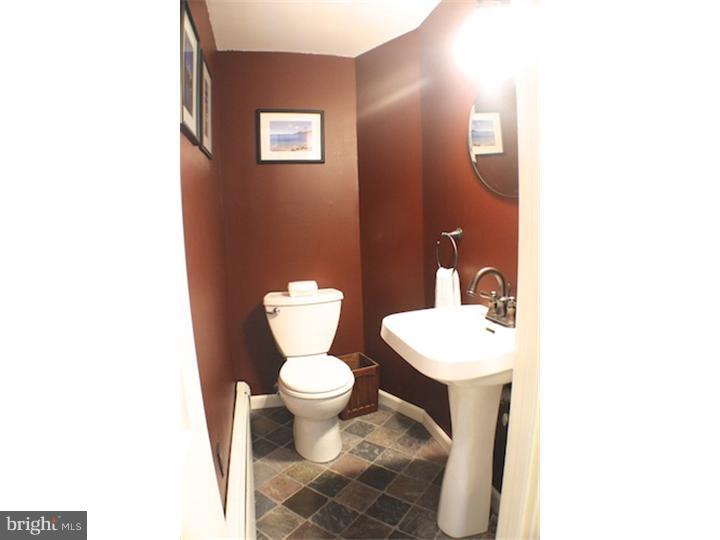 618 Kenilworth Road Ardmore, PA 19003 - Photo 14 of 25 Gallery Image 14