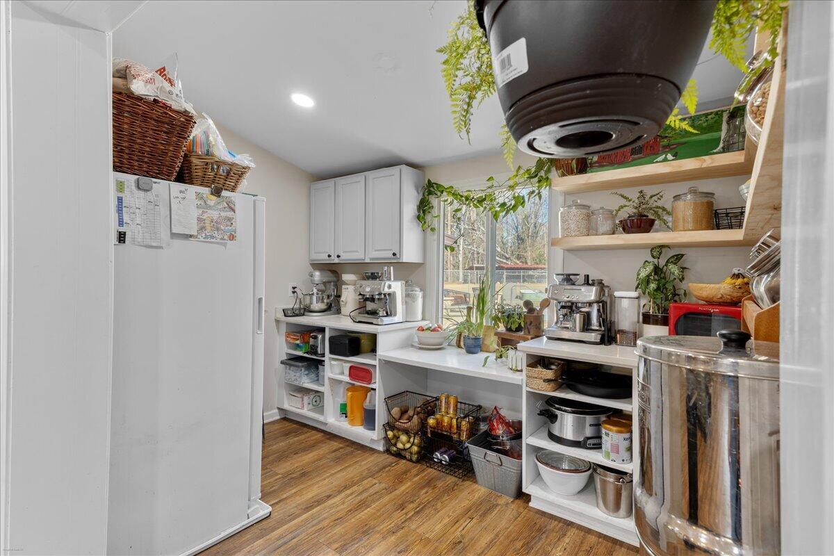 1011 Pinon Road North Augusta, SC 29841 - Photo 11 of 45 17-Butler Pantry