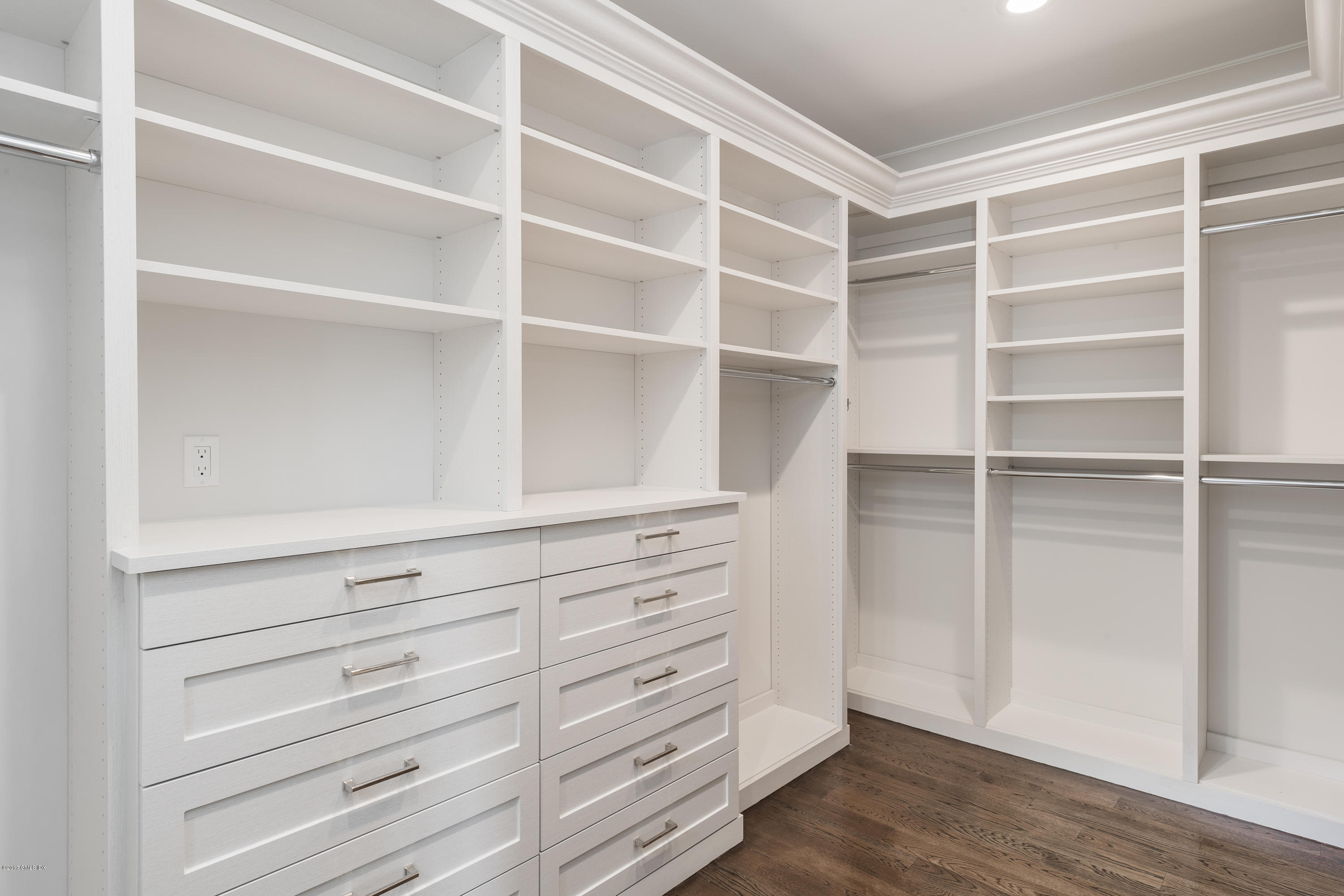 9 Shaw Place Riverside, CT 06878 - Photo 26 of 39 a view of an empty walk in closet