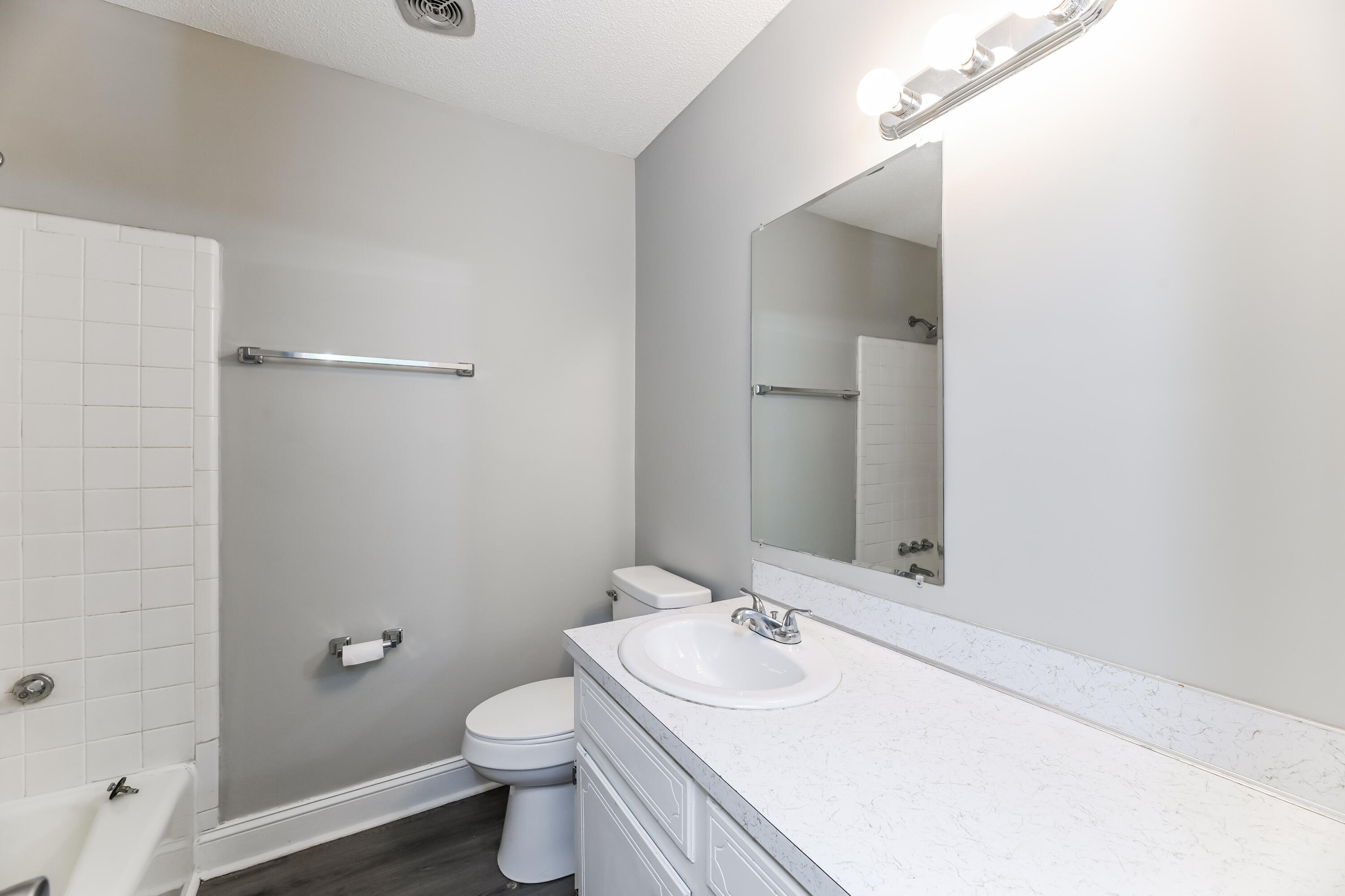 313 Grouse Road Summerville, SC 29485 - Photo 13 of 15 012-photo-bathroom-14085198
