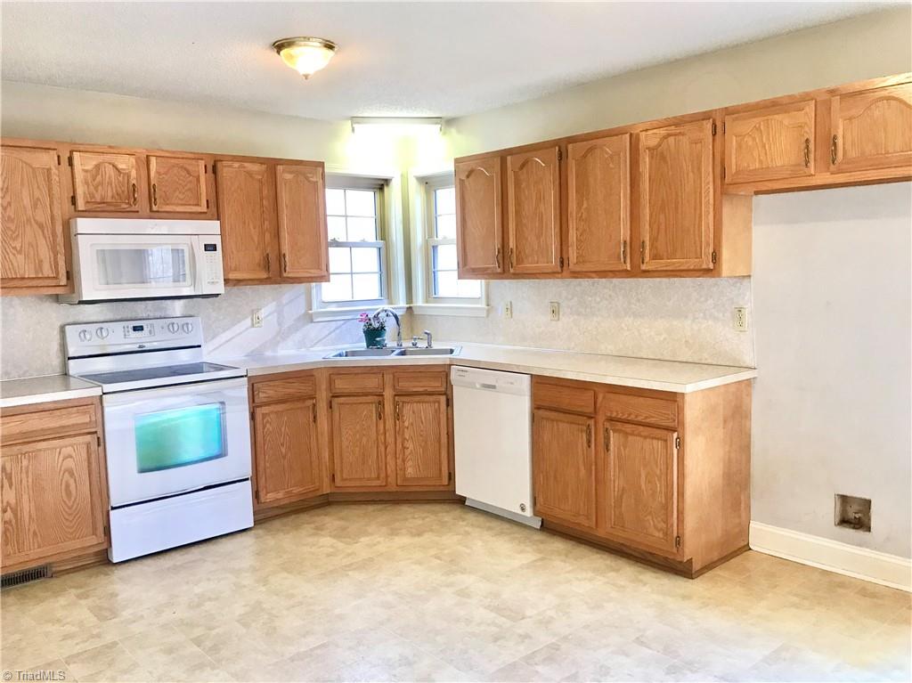 938 Shirley Road Lexington, NC 27292 - Photo 4 of 19 Gallery Image 4