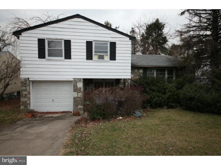 465 Pinewood Road Philadelphia, PA 19116 - Photo 1 of 1 Exterior Front