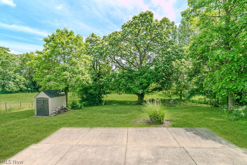 12433 Webster Road Strongsville, OH 44136 - Photo 8 of 50