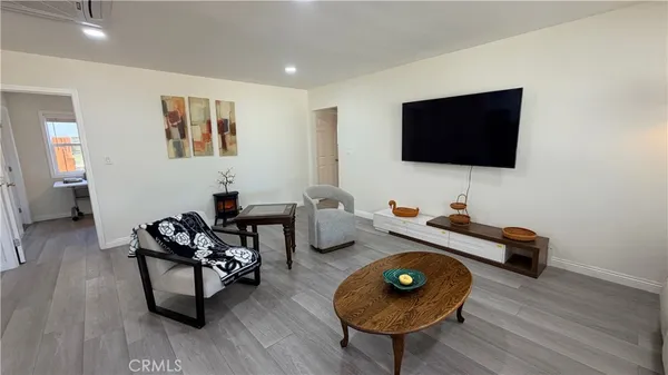 $1,168,000 | 111 Poinsettia Avenue, Monrovia, CA 91016
