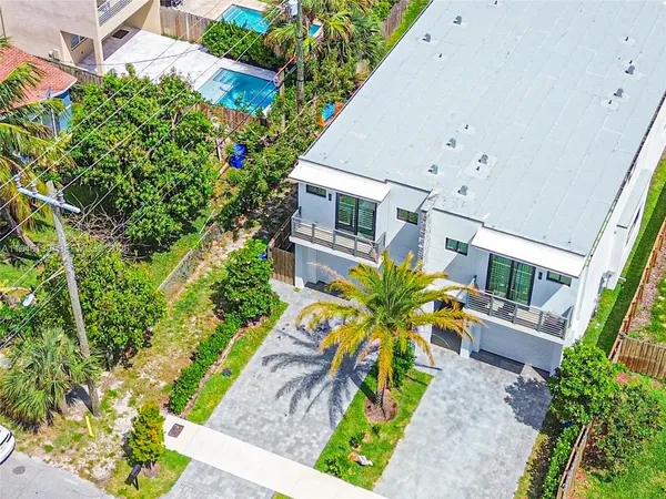 $7,500 | 325 Southwest 16th Street, Unit B, Fort Lauderdale, FL 33315