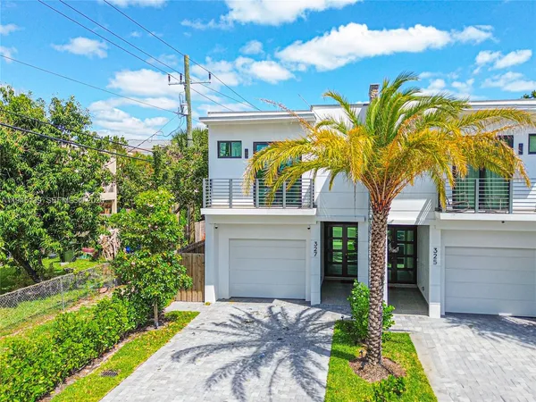 $7,500 | 325 Southwest 16th Street, Unit B, Fort Lauderdale, FL 33315
