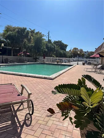 $1,700 | 1800 Sans Souci Boulevard, Unit 341, North Miami, FL 33181