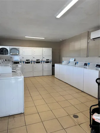 $1,700 | 1800 Sans Souci Boulevard, Unit 341, North Miami, FL 33181