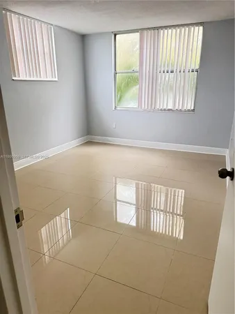 $1,700 | 1800 Sans Souci Boulevard, Unit 341, North Miami, FL 33181