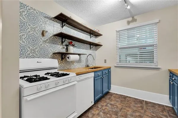 $220,000 | 1922 Adams Street, Unit A, New Orleans, LA 70118