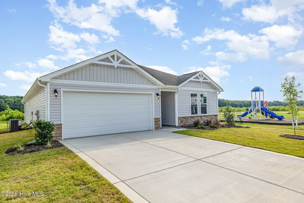 $309,995 | 8 West Emily Gardens Drive, Selma, NC 27576