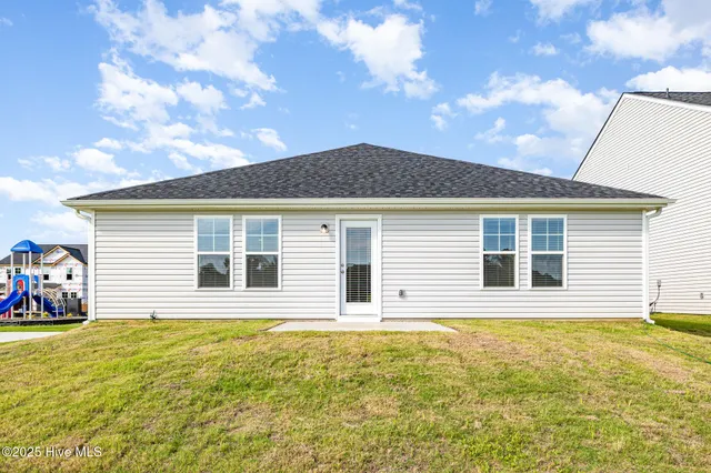 $309,950 | 8 West Emily Gardens Drive, Selma, NC 27576