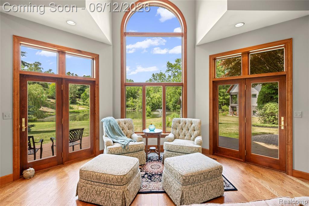 905 Spring Drive Northville, MI 48167 - Photo 25 of 98