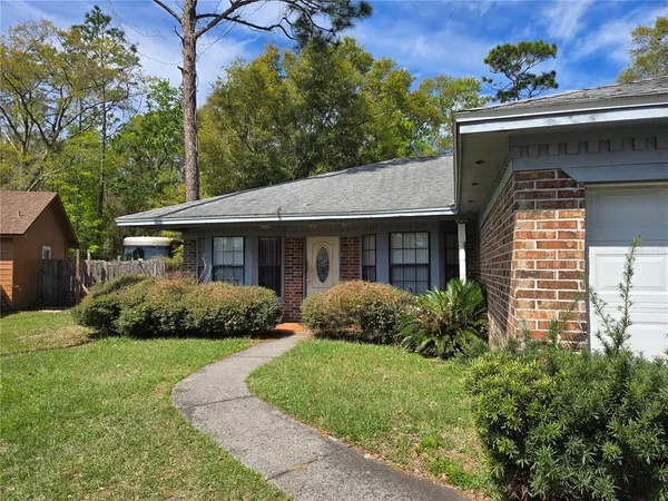 $195,000 | 11350 Island Shore Drive West, Jacksonville, FL 32218