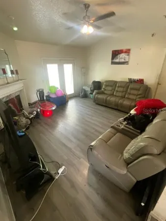 $195,000 | 11350 Island Shore Drive West, Jacksonville, FL 32218