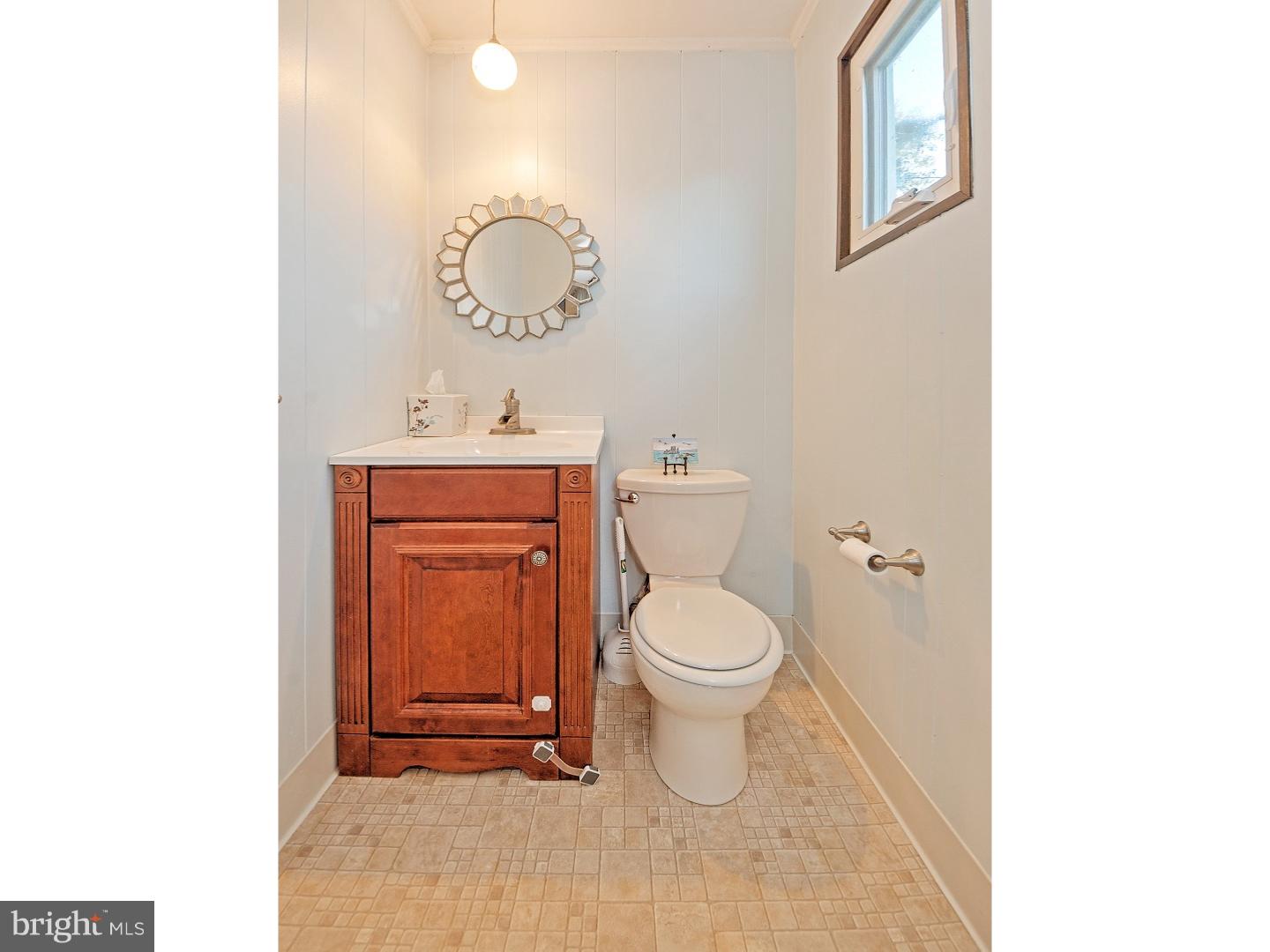 237 Potomac Road Wilmington, DE 19803 - Photo 14 of 25 Bathroom